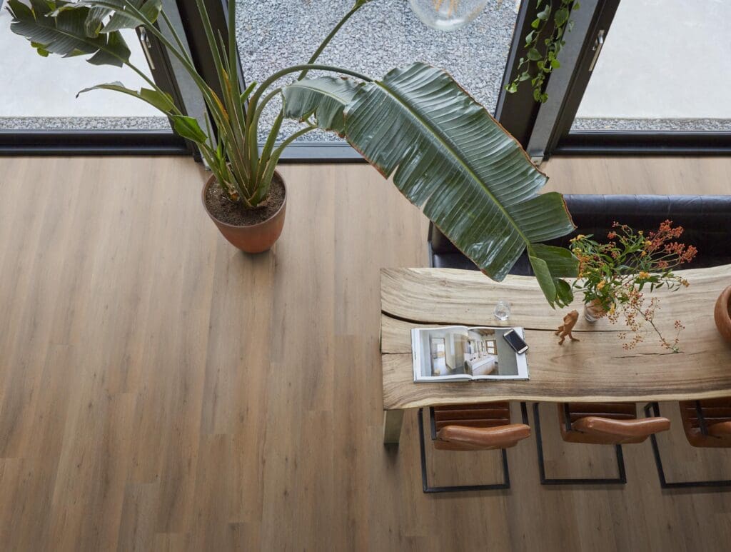 LEYTON SMOKY CLICK 2821