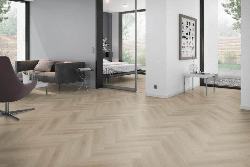 LVLnine Raw Oak Light Natural Herringbone